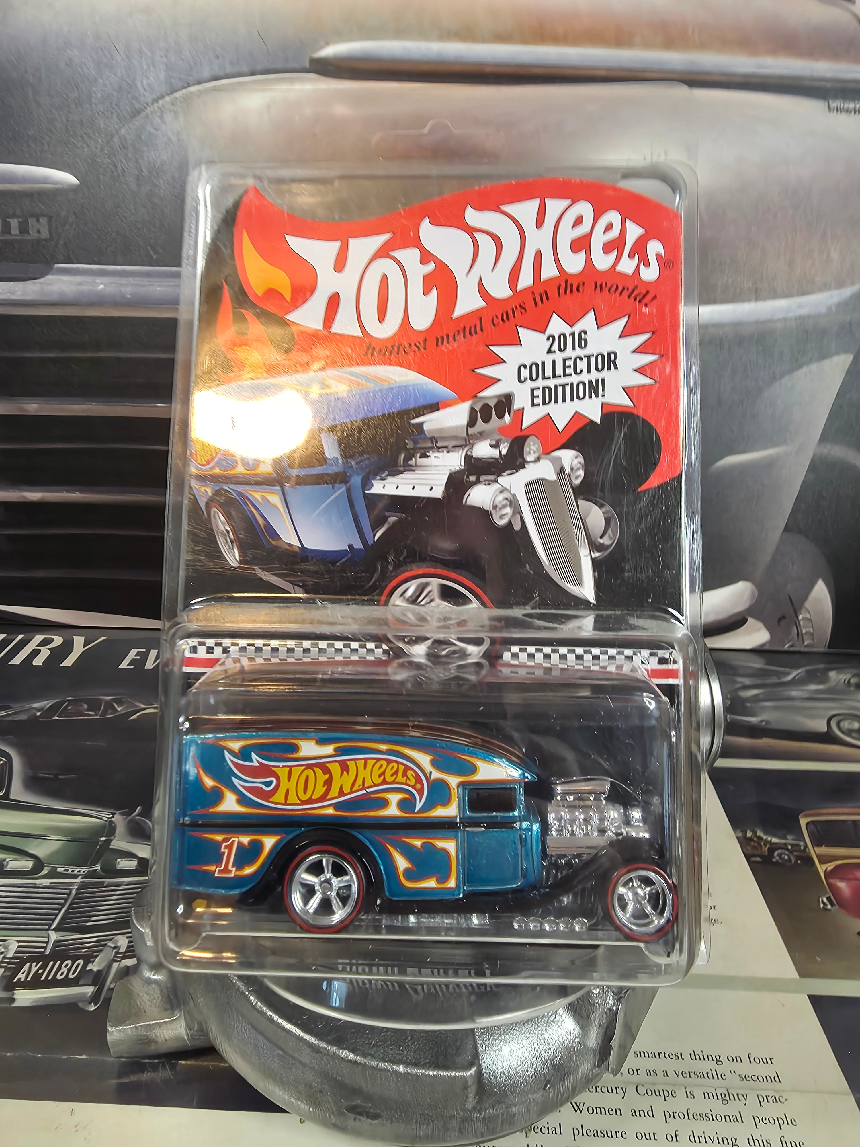 Hot Wheels RLC 2016 Collector Edition Mail-in Blown Delivery Teal Real Riders