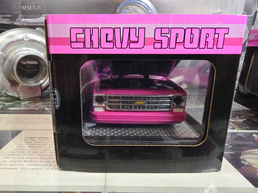 M2 Machines 1/24 1979 Chevrolet Scottsdale Chevy Sport (R143B / 40300-143B)