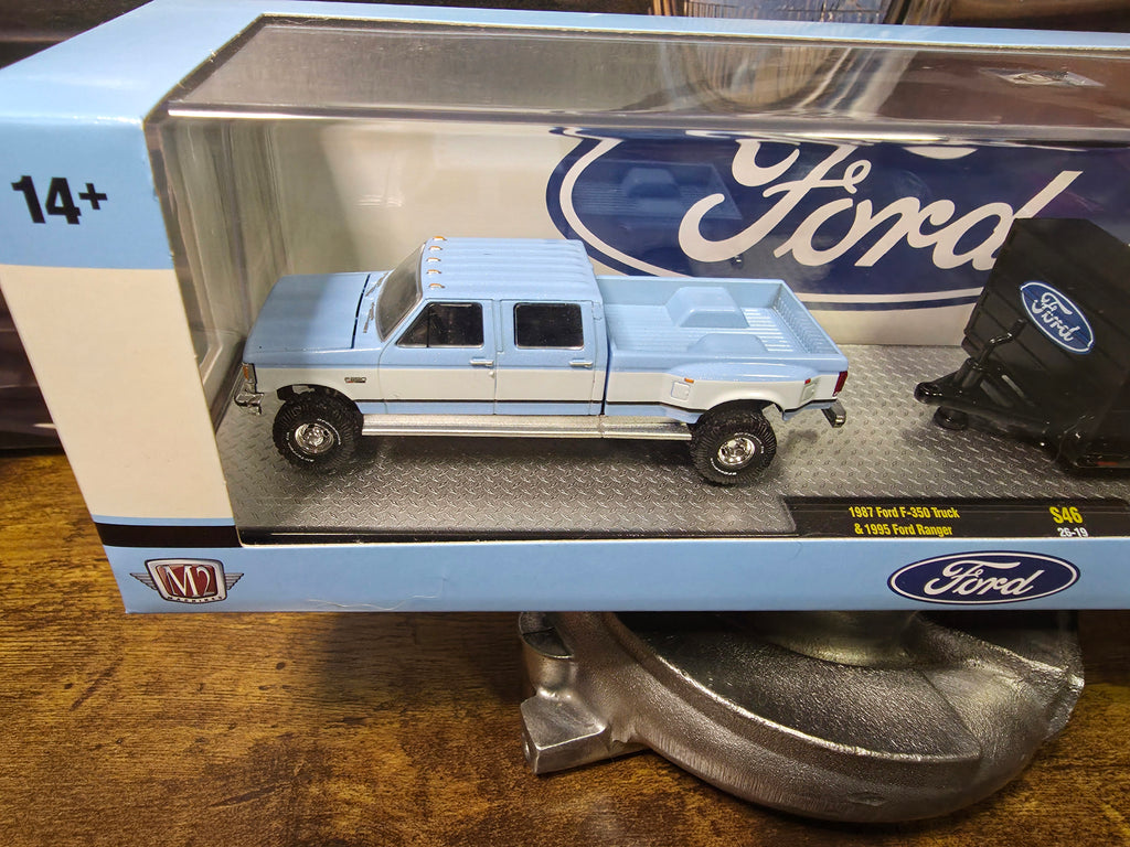 M2 Machines Auto Haulers 1987 Ford F-350 Dually Truck & 1995 Ford Ranger S46