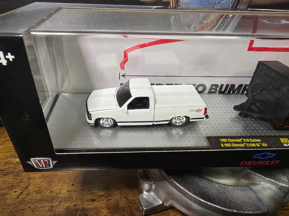 M2 Machines 1:64 1995 Chevrolet S10 Red & 1993 C1500 SS 454 White R95 26-02