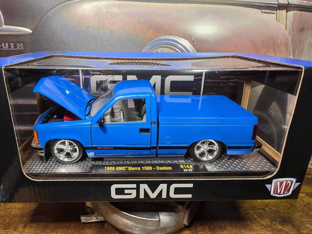 M2 1:24 Scale - 1988 GMC Sierra 1500